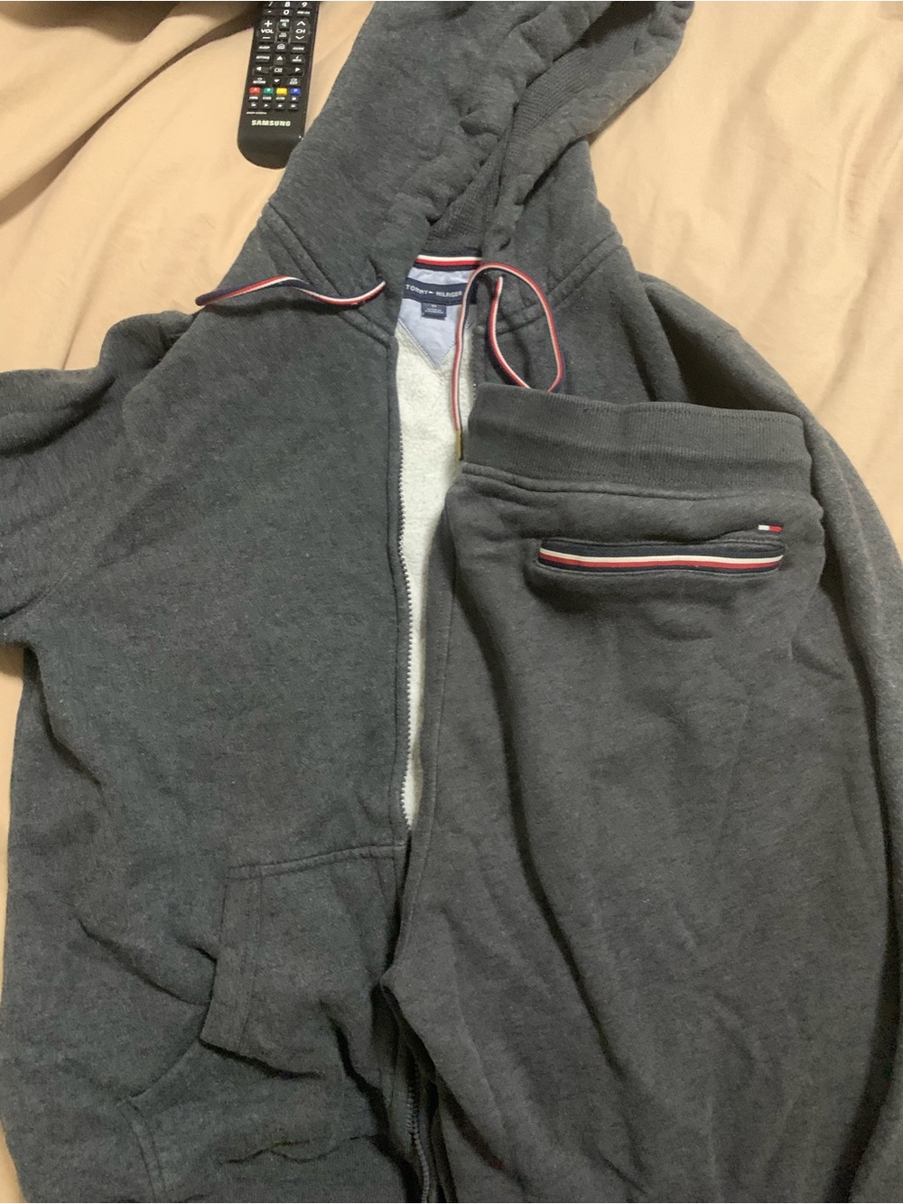Tommy Hilfiger Men’s Dark Gray Hooded Zip Jacket with Tricolor Trim